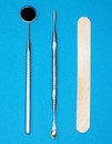 Miroir, spatule à cire, abaisse-langue (Set de prothèse amovible)